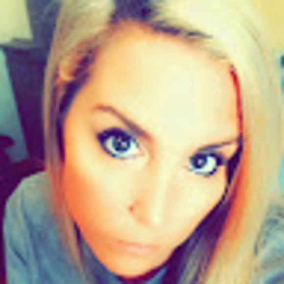 Meet your Posher, Lindsey - Picture 1 of 1